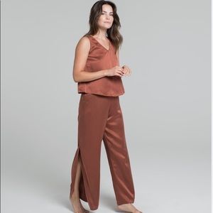 Lunya washable silk pant set in washed drift